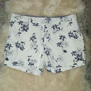 Amazon Essentials blue and white floral shorts